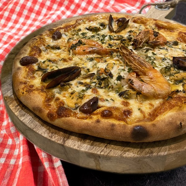 Pizza Pescatore